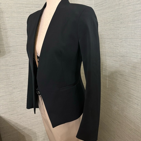 Theory Black Blazer. Sharp Cut! Sz 4 - Picture 3 of 8